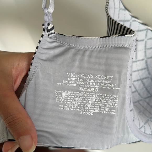 Victoria’s Secret Uplift Semi Demi Convertible Strap Triple D Bra - Picture 5 of 7